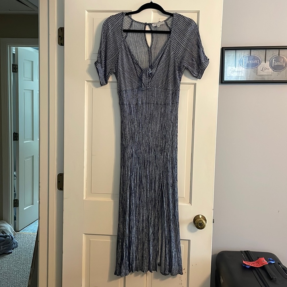 HAYDEN Vici Doll short sleeve navy blue dress